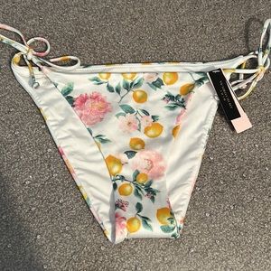 Lemon print bikini bottoms